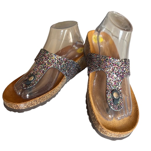 sophia milano Shoes - Sophia Milano leather thong sandals